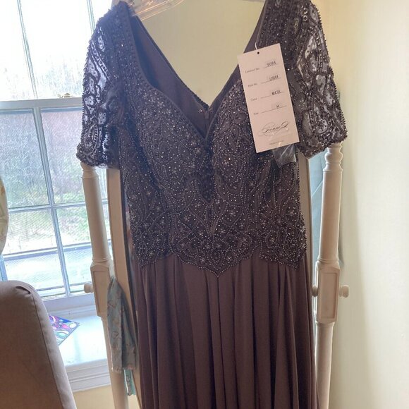 NWT Mon Cheri 120D04 Chiffon Mother of the Bride Dress Brown Size 8 - Picture 6 of 9